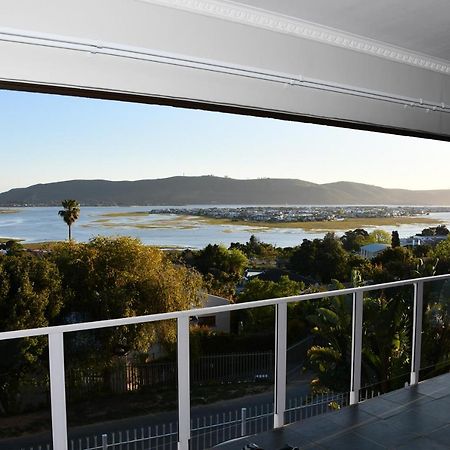 Friendz Guesthouse Knysna Extérieur photo
