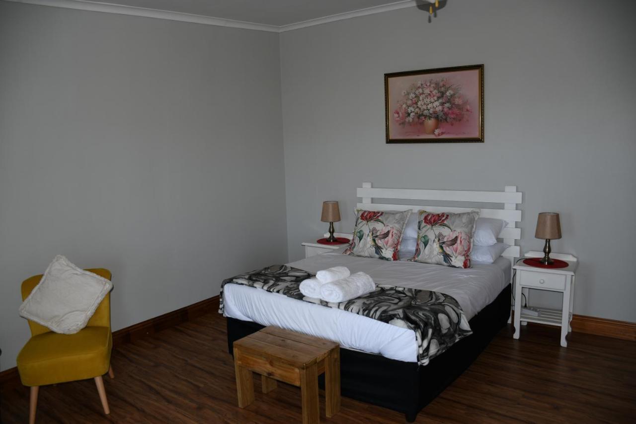 Friendz Guesthouse Knysna Extérieur photo