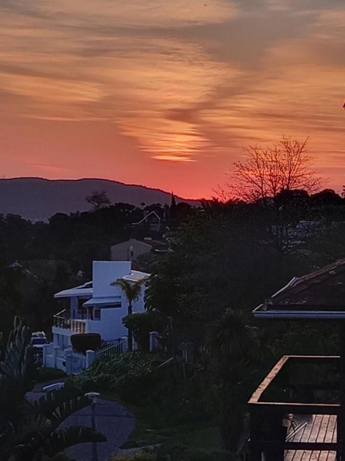 Friendz Guesthouse Knysna Extérieur photo