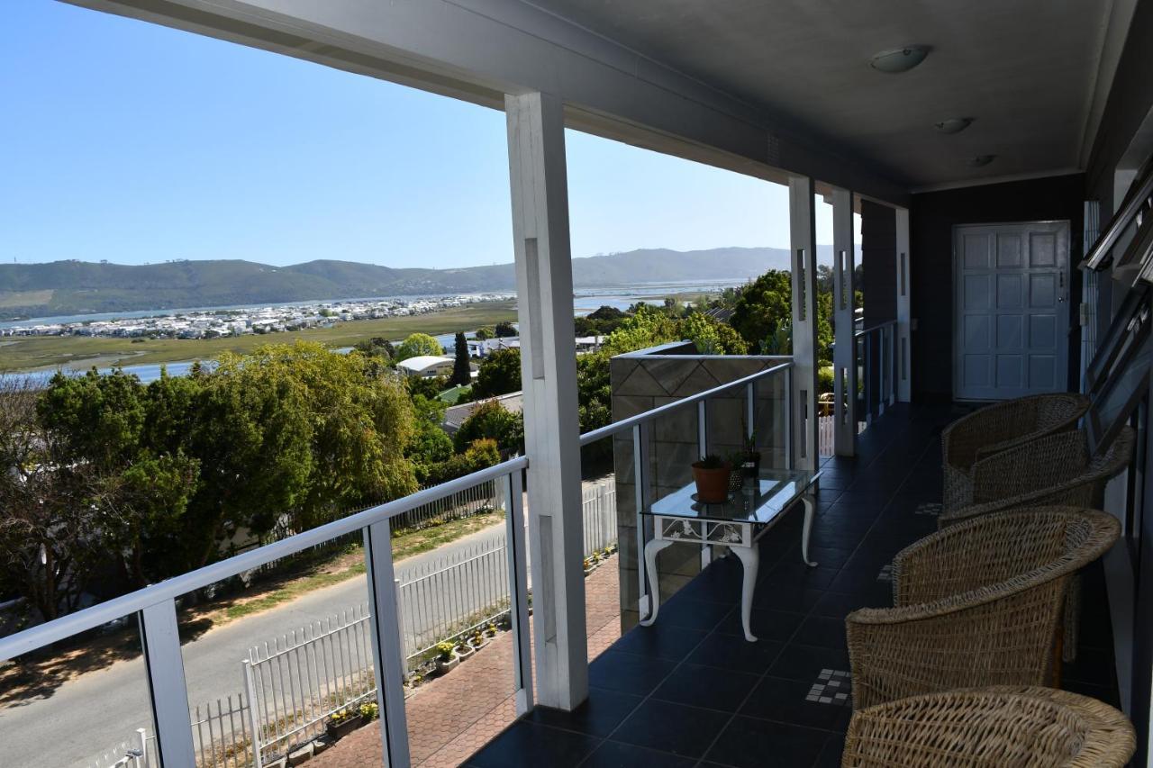 Friendz Guesthouse Knysna Extérieur photo