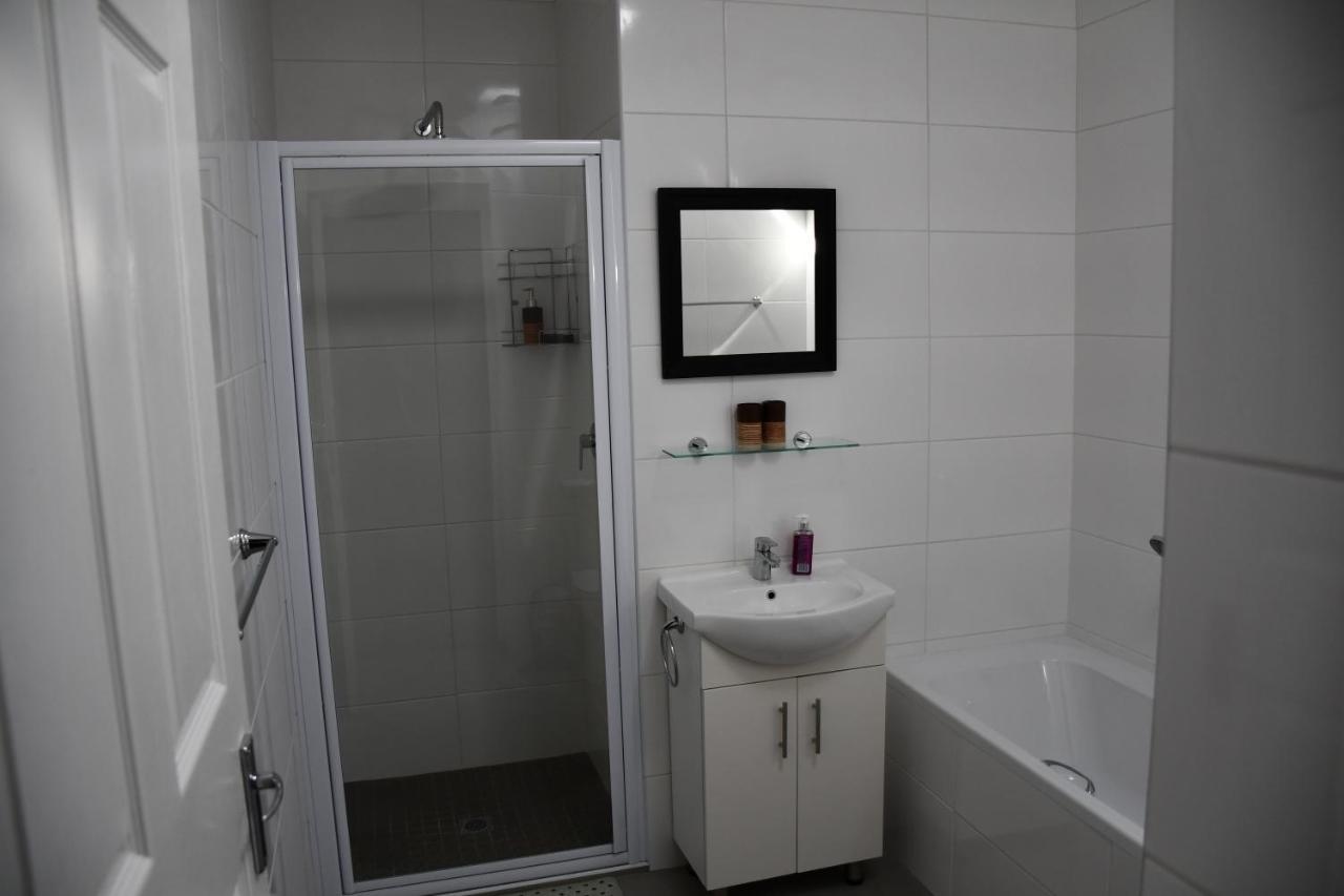 Friendz Guesthouse Knysna Extérieur photo