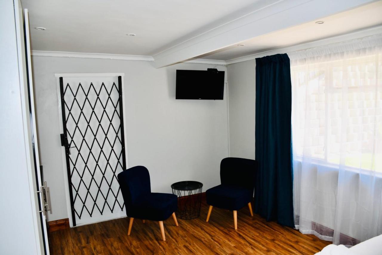 Friendz Guesthouse Knysna Extérieur photo
