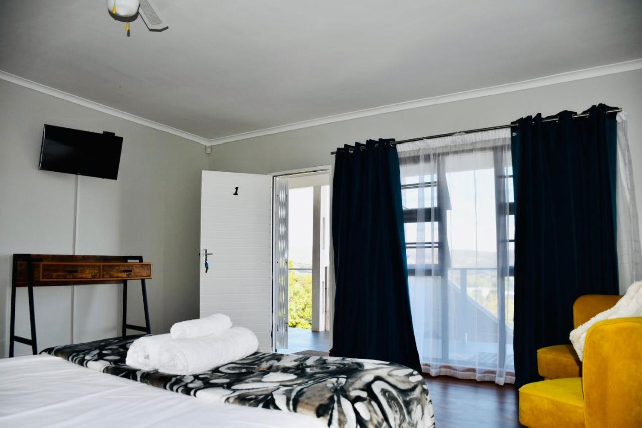 Friendz Guesthouse Knysna Extérieur photo