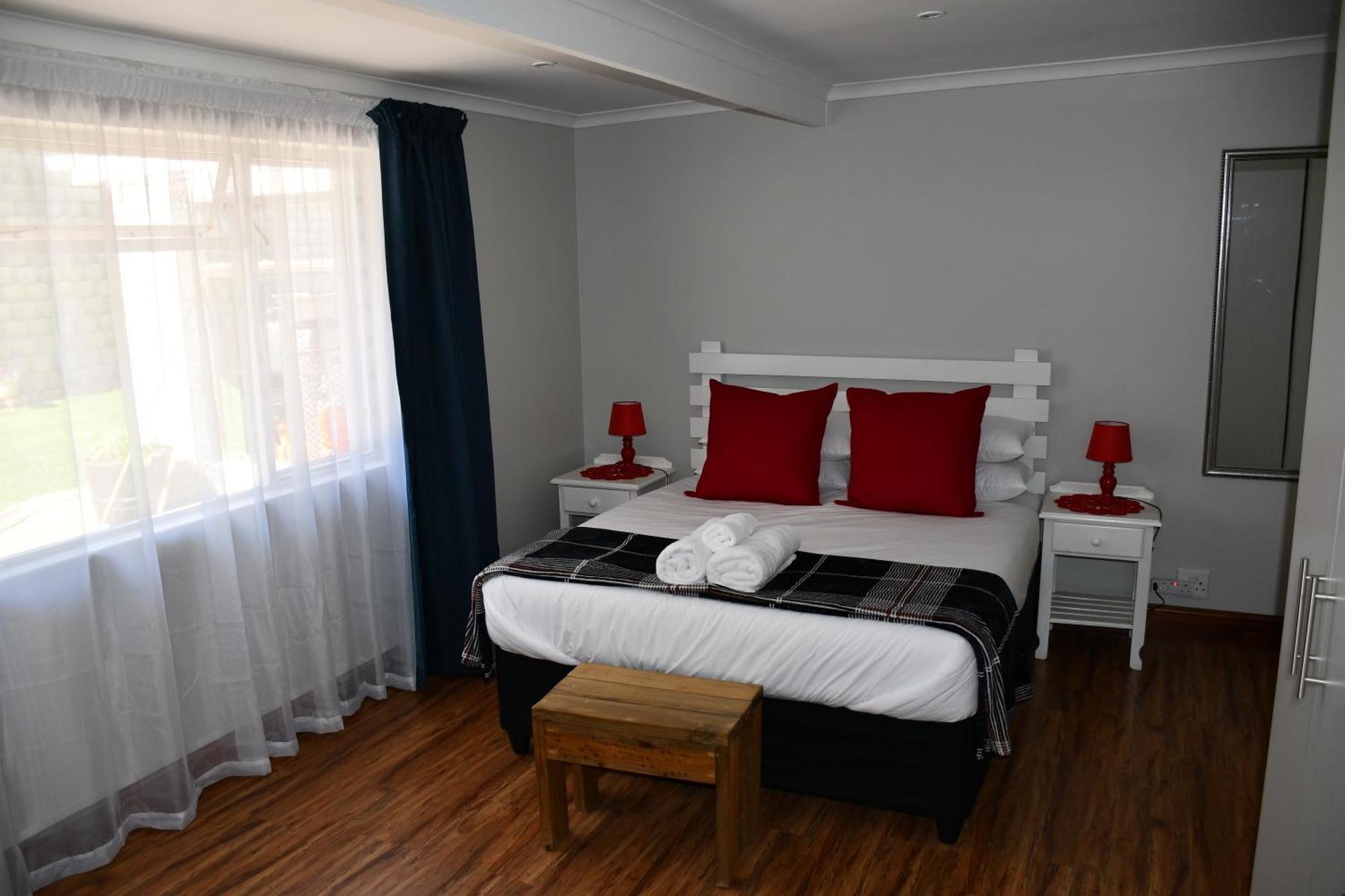 Friendz Guesthouse Knysna Chambre photo